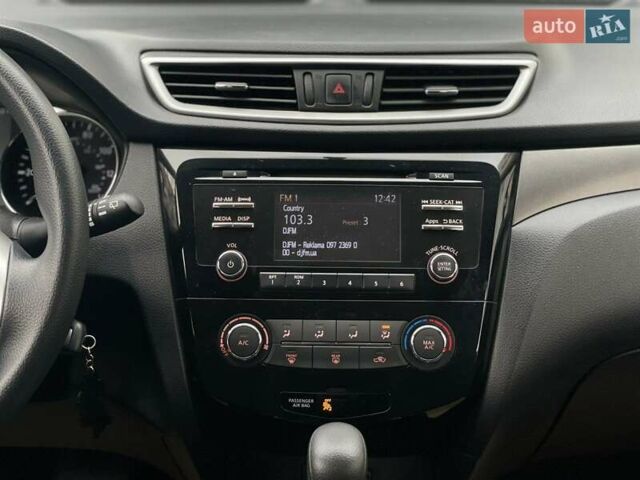 Черный Ниссан Rogue, объемом двигателя 2.5 л и пробегом 145 тыс. км за 11900 $, фото 16 на Automoto.ua