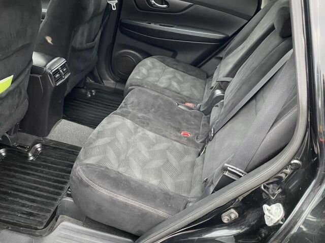 Черный Ниссан Rogue, объемом двигателя 2.5 л и пробегом 267 тыс. км за 9500 $, фото 5 на Automoto.ua