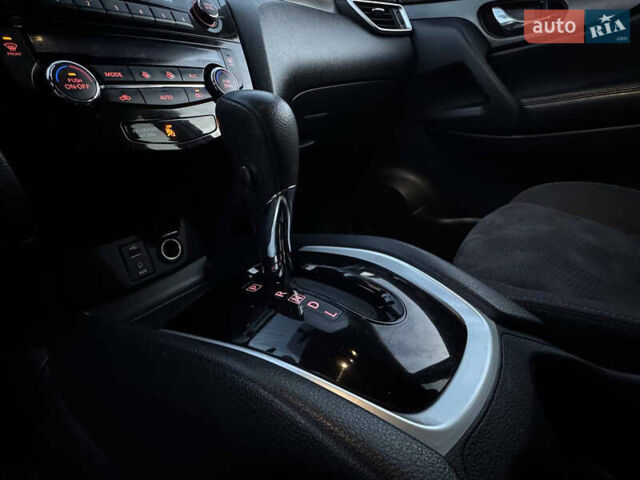Чорний Ніссан Rogue, об'ємом двигуна 2.5 л та пробігом 150 тис. км за 11250 $, фото 44 на Automoto.ua