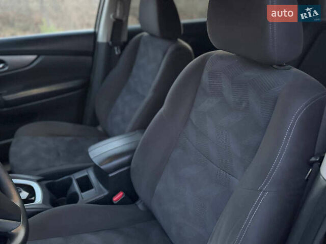 Чорний Ніссан Rogue, об'ємом двигуна 2.5 л та пробігом 150 тис. км за 11250 $, фото 40 на Automoto.ua