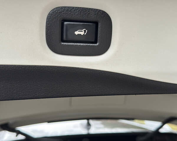 Чорний Ніссан Rogue, об'ємом двигуна 2.5 л та пробігом 165 тис. км за 12800 $, фото 23 на Automoto.ua