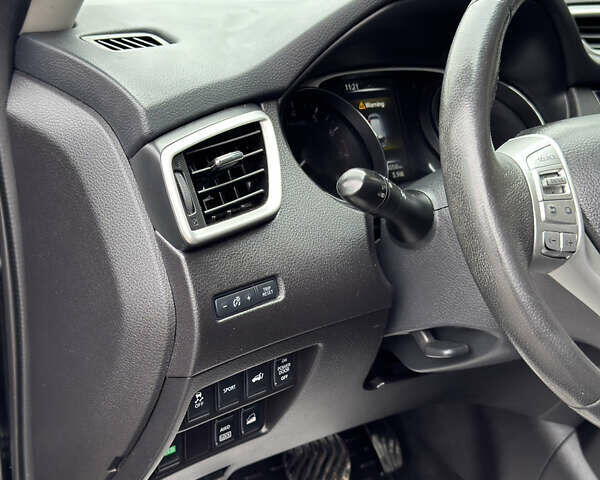 Чорний Ніссан Rogue, об'ємом двигуна 2.5 л та пробігом 165 тис. км за 12800 $, фото 15 на Automoto.ua