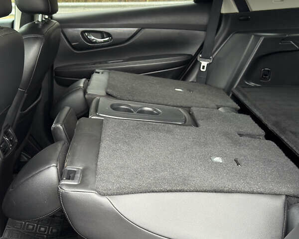 Чорний Ніссан Rogue, об'ємом двигуна 2.5 л та пробігом 165 тис. км за 12800 $, фото 20 на Automoto.ua