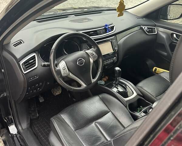 Черный Ниссан Rogue, объемом двигателя 2.49 л и пробегом 115 тыс. км за 16200 $, фото 2 на Automoto.ua