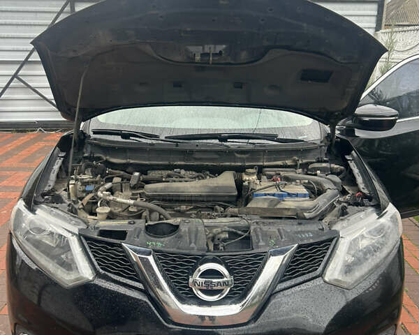 Черный Ниссан Rogue, объемом двигателя 2.49 л и пробегом 182 тыс. км за 12000 $, фото 7 на Automoto.ua