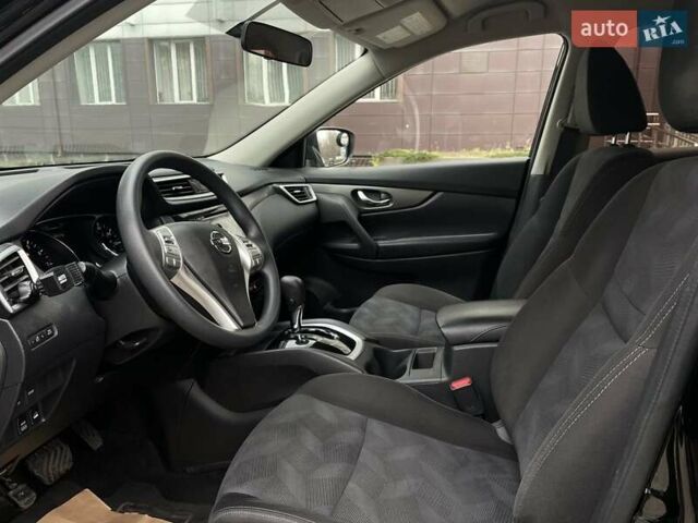 Черный Ниссан Rogue, объемом двигателя 2.5 л и пробегом 145 тыс. км за 11900 $, фото 10 на Automoto.ua
