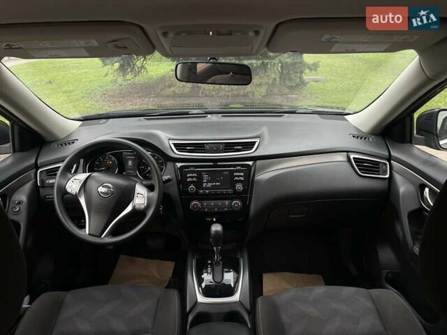 Черный Ниссан Rogue, объемом двигателя 2.5 л и пробегом 145 тыс. км за 11900 $, фото 15 на Automoto.ua