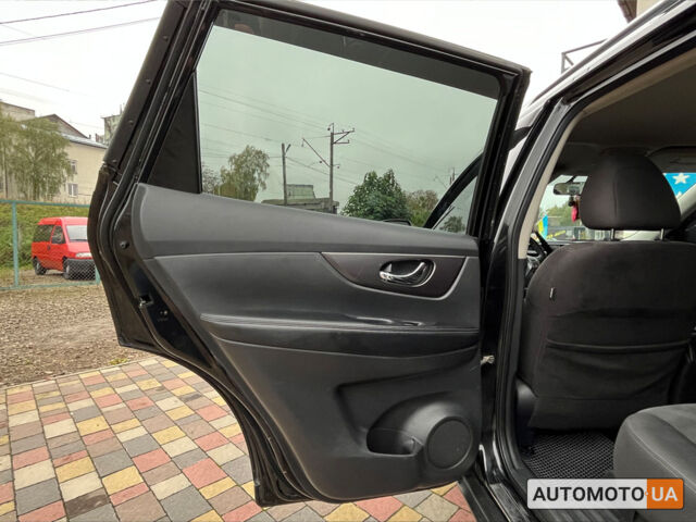 Черный Ниссан Rogue, объемом двигателя 2.5 л и пробегом 191 тыс. км за 13300 $, фото 16 на Automoto.ua