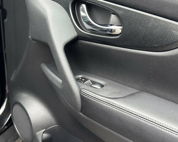 Чорний Ніссан Rogue, об'ємом двигуна 2.5 л та пробігом 165 тис. км за 12800 $, фото 28 на Automoto.ua