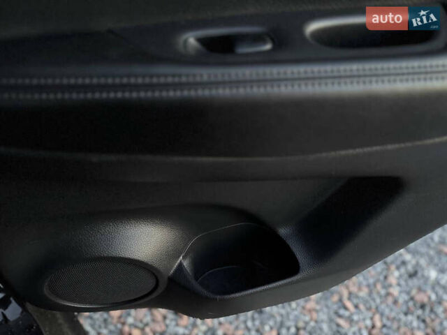 Чорний Ніссан Rogue, об'ємом двигуна 2.5 л та пробігом 150 тис. км за 11250 $, фото 60 на Automoto.ua
