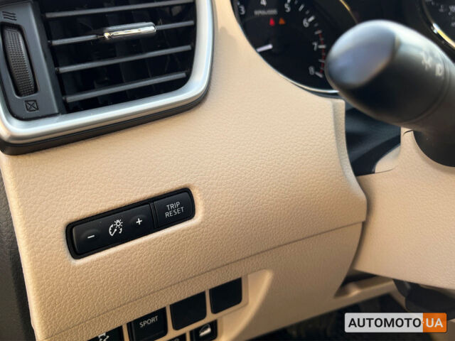 Черный Ниссан Rogue, объемом двигателя 2.5 л и пробегом 164 тыс. км за 12300 $, фото 13 на Automoto.ua