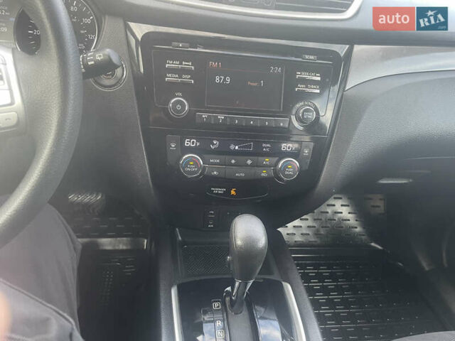 Черный Ниссан Rogue, объемом двигателя 2.5 л и пробегом 168 тыс. км за 11800 $, фото 16 на Automoto.ua