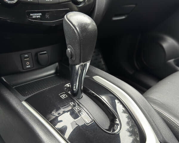 Чорний Ніссан Rogue, об'ємом двигуна 2.5 л та пробігом 165 тис. км за 12800 $, фото 16 на Automoto.ua