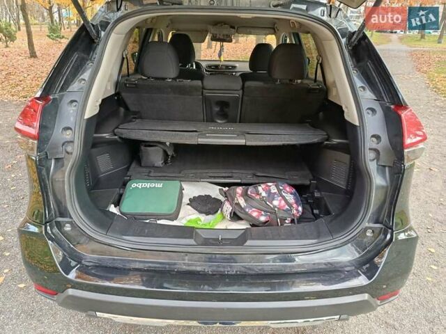 Черный Ниссан Rogue, объемом двигателя 2.49 л и пробегом 187 тыс. км за 11999 $, фото 24 на Automoto.ua
