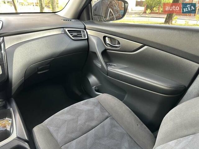 Черный Ниссан Rogue, объемом двигателя 2.5 л и пробегом 96 тыс. км за 12900 $, фото 14 на Automoto.ua