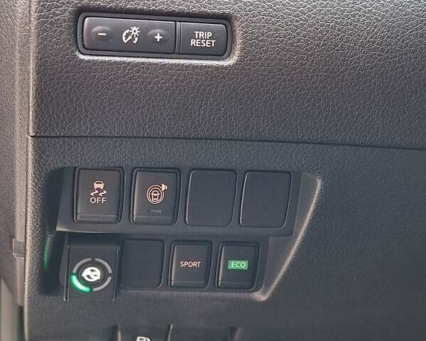 Черный Ниссан Rogue, объемом двигателя 2.49 л и пробегом 251 тыс. км за 12350 $, фото 9 на Automoto.ua