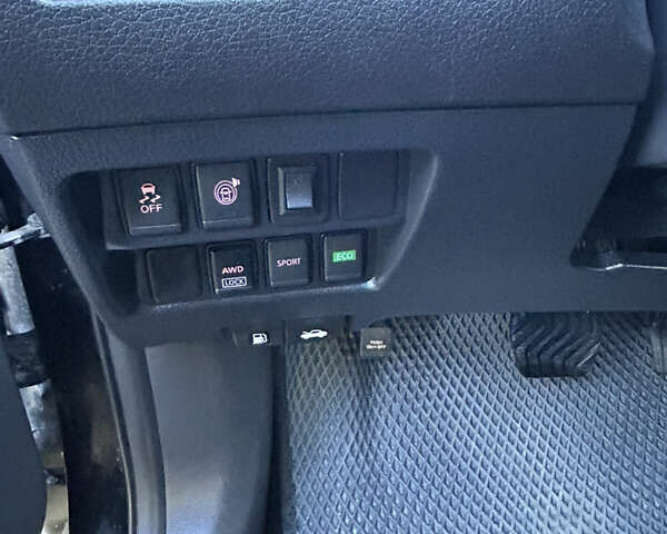 Черный Ниссан Rogue, объемом двигателя 2.49 л и пробегом 173 тыс. км за 13800 $, фото 16 на Automoto.ua