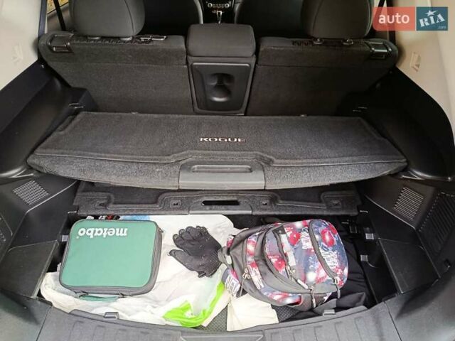 Черный Ниссан Rogue, объемом двигателя 2.49 л и пробегом 187 тыс. км за 11999 $, фото 25 на Automoto.ua