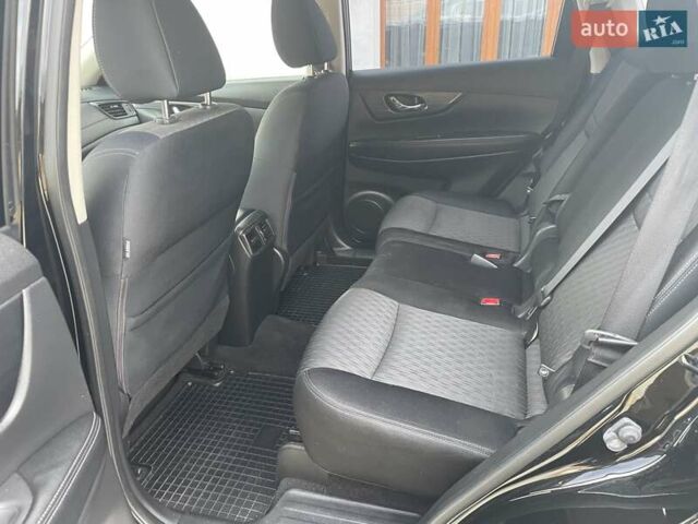 Черный Ниссан Rogue, объемом двигателя 2.49 л и пробегом 165 тыс. км за 14000 $, фото 14 на Automoto.ua