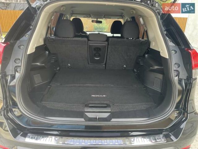 Черный Ниссан Rogue, объемом двигателя 2.49 л и пробегом 165 тыс. км за 14000 $, фото 17 на Automoto.ua