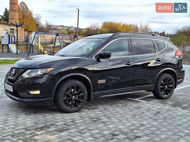 Черный Ниссан Rogue, объемом двигателя 2.49 л и пробегом 251 тыс. км за 12350 $, фото 20 на Automoto.ua