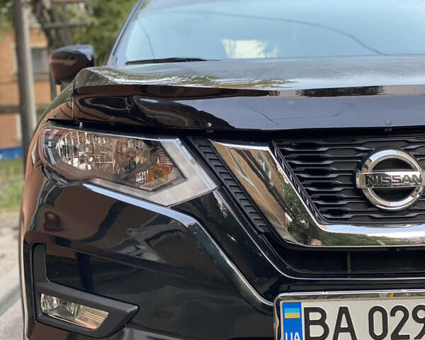 Черный Ниссан Rogue, объемом двигателя 2.49 л и пробегом 211 тыс. км за 12800 $, фото 8 на Automoto.ua