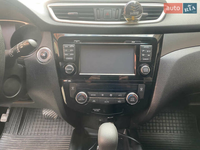 Чорний Ніссан Rogue, об'ємом двигуна 2.49 л та пробігом 146 тис. км за 14700 $, фото 14 на Automoto.ua