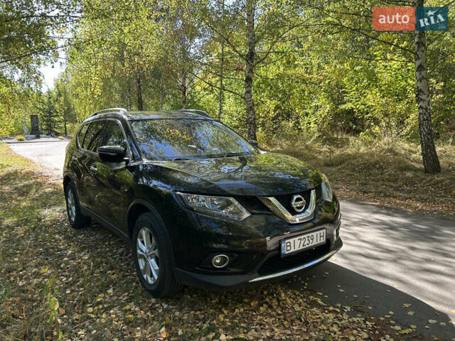 Черный Ниссан Rogue, объемом двигателя 2.49 л и пробегом 138 тыс. км за 15600 $, фото 5 на Automoto.ua