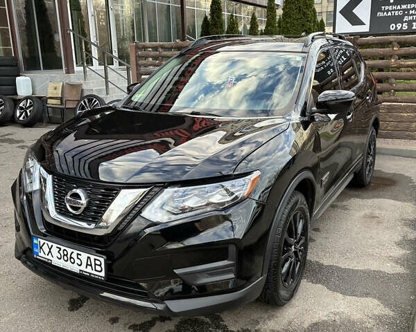 Черный Ниссан Rogue, объемом двигателя 2.49 л и пробегом 118 тыс. км за 16500 $, фото 2 на Automoto.ua