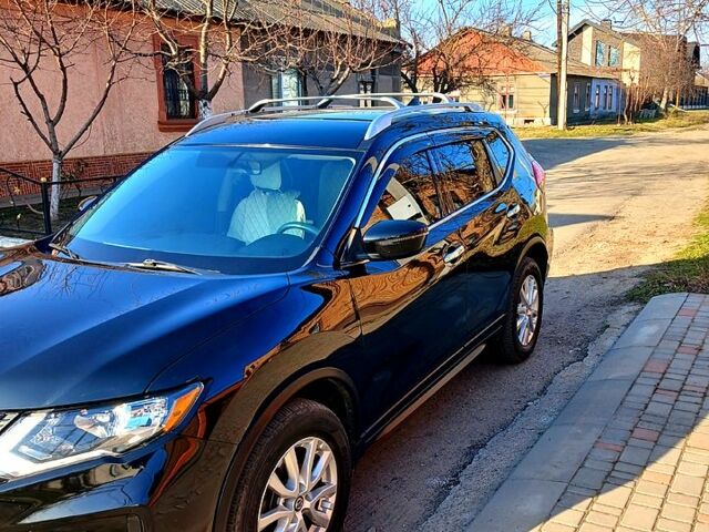 Черный Ниссан Rogue, объемом двигателя 2.5 л и пробегом 104 тыс. км за 15500 $, фото 1 на Automoto.ua