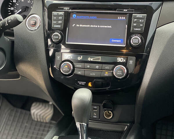 Черный Ниссан Rogue, объемом двигателя 2.49 л и пробегом 211 тыс. км за 12800 $, фото 26 на Automoto.ua