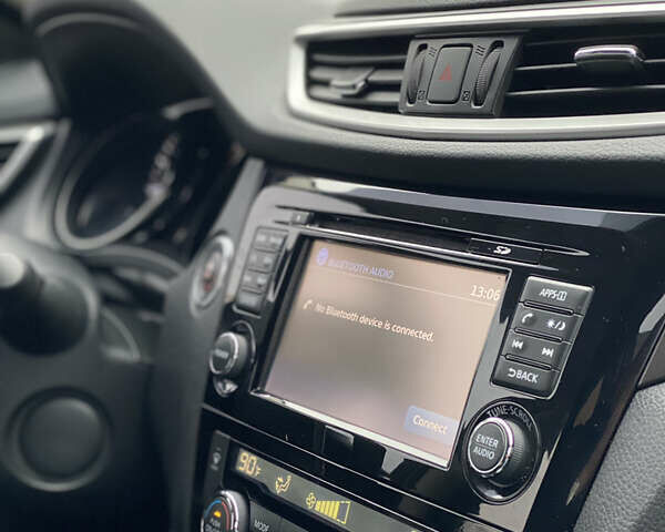 Черный Ниссан Rogue, объемом двигателя 2.49 л и пробегом 211 тыс. км за 12800 $, фото 31 на Automoto.ua