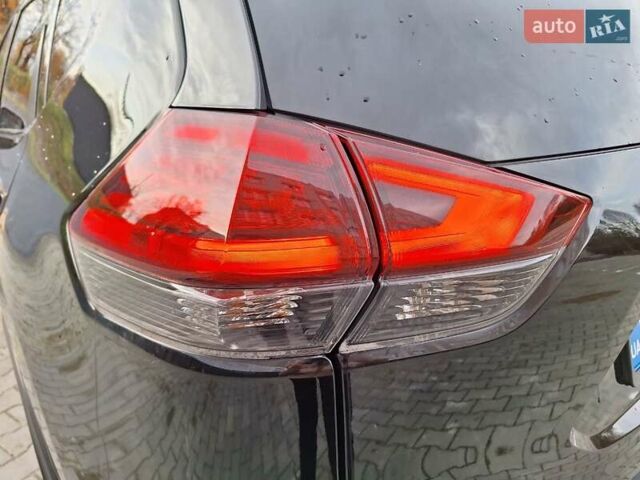 Черный Ниссан Rogue, объемом двигателя 2.49 л и пробегом 251 тыс. км за 12350 $, фото 30 на Automoto.ua