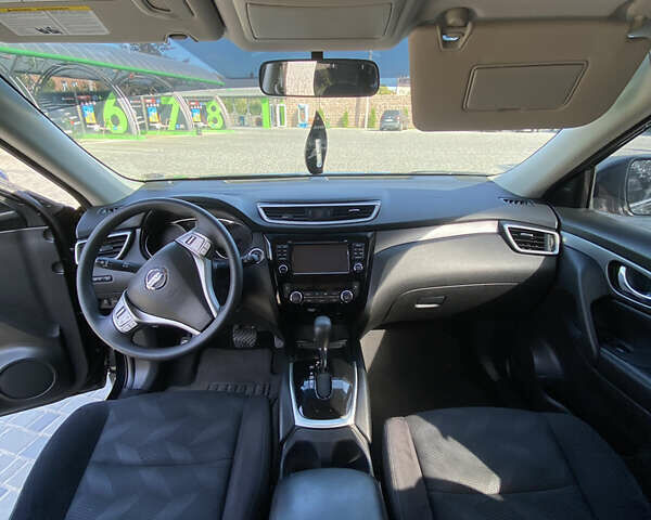 Черный Ниссан Rogue, объемом двигателя 2.49 л и пробегом 211 тыс. км за 12800 $, фото 18 на Automoto.ua