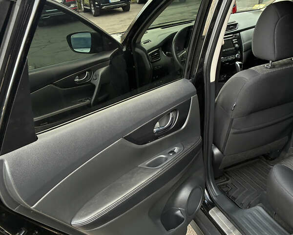 Черный Ниссан Rogue, объемом двигателя 2.49 л и пробегом 118 тыс. км за 16500 $, фото 8 на Automoto.ua