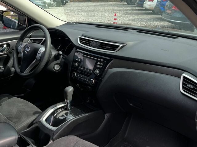Черный Ниссан Rogue, объемом двигателя 0 л и пробегом 175 тыс. км за 12000 $, фото 6 на Automoto.ua