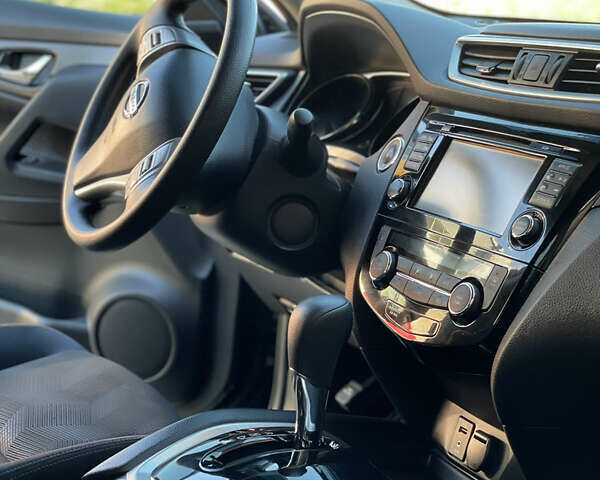 Черный Ниссан Rogue, объемом двигателя 2.49 л и пробегом 211 тыс. км за 12800 $, фото 44 на Automoto.ua