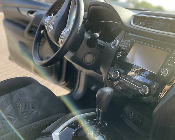 Черный Ниссан Rogue, объемом двигателя 2.49 л и пробегом 211 тыс. км за 12800 $, фото 47 на Automoto.ua