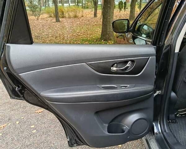 Черный Ниссан Rogue, объемом двигателя 2.49 л и пробегом 187 тыс. км за 11999 $, фото 22 на Automoto.ua