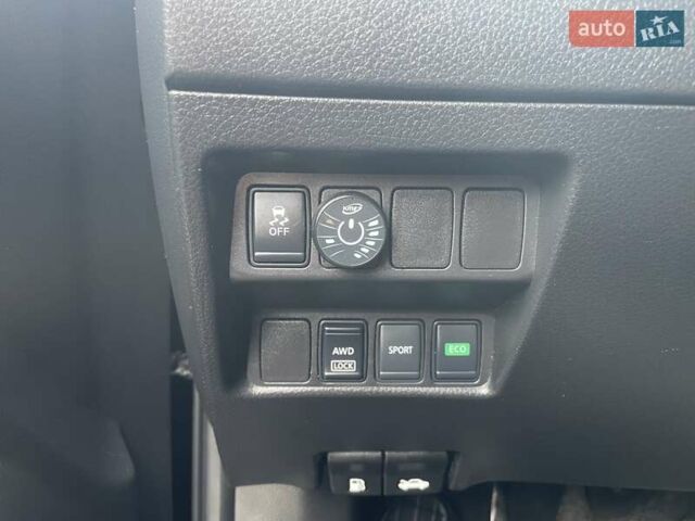 Черный Ниссан Rogue, объемом двигателя 2.49 л и пробегом 165 тыс. км за 14000 $, фото 3 на Automoto.ua