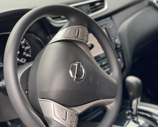 Черный Ниссан Rogue, объемом двигателя 2.49 л и пробегом 211 тыс. км за 12800 $, фото 24 на Automoto.ua