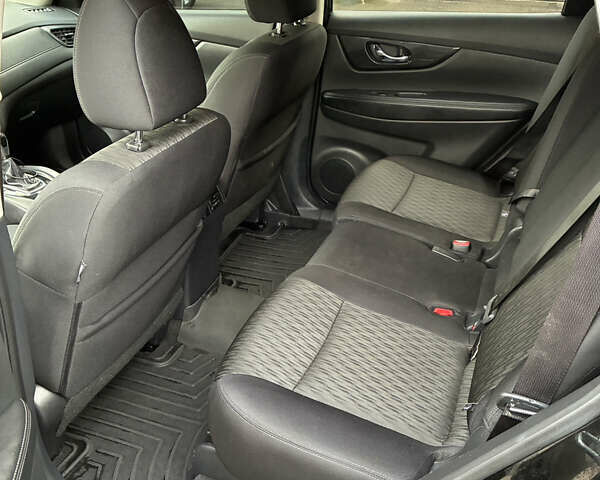 Черный Ниссан Rogue, объемом двигателя 2.49 л и пробегом 118 тыс. км за 16500 $, фото 7 на Automoto.ua