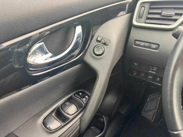 Черный Ниссан Rogue, объемом двигателя 1.2 л и пробегом 80 тыс. км за 11100 $, фото 16 на Automoto.ua