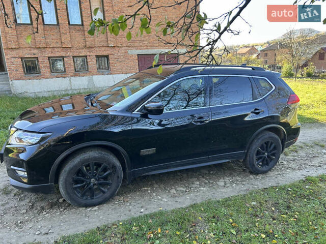 Черный Ниссан Rogue, объемом двигателя 2.49 л и пробегом 173 тыс. км за 13800 $, фото 3 на Automoto.ua