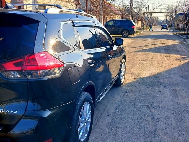 Черный Ниссан Rogue, объемом двигателя 2.5 л и пробегом 104 тыс. км за 15500 $, фото 4 на Automoto.ua