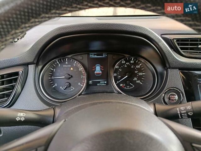 Черный Ниссан Rogue, объемом двигателя 2.49 л и пробегом 187 тыс. км за 11999 $, фото 2 на Automoto.ua