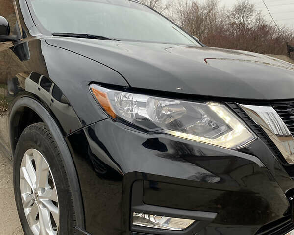 Черный Ниссан Rogue, объемом двигателя 2.49 л и пробегом 211 тыс. км за 12800 $, фото 22 на Automoto.ua