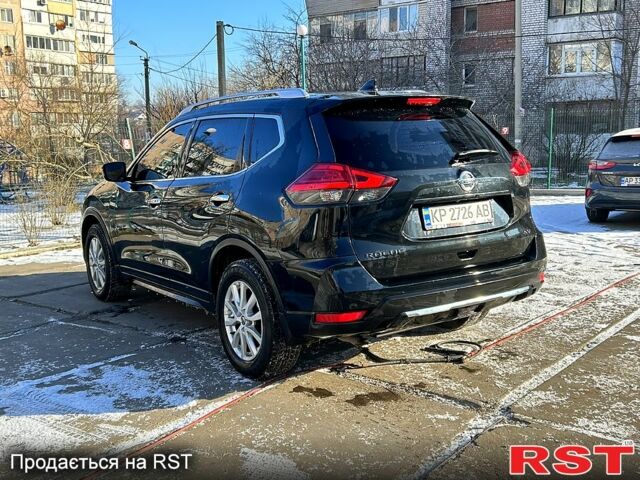 Черный Ниссан Rogue, объемом двигателя 2.5 л и пробегом 147 тыс. км за 12700 $, фото 4 на Automoto.ua