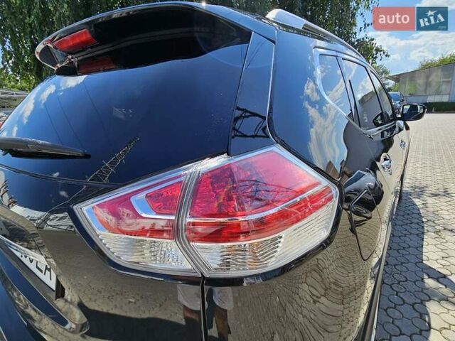 Черный Ниссан Rogue, объемом двигателя 2.49 л и пробегом 125 тыс. км за 12700 $, фото 9 на Automoto.ua