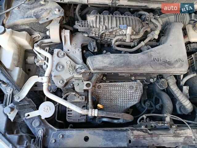 Черный Ниссан Rogue, объемом двигателя 2.49 л и пробегом 187 тыс. км за 11999 $, фото 6 на Automoto.ua